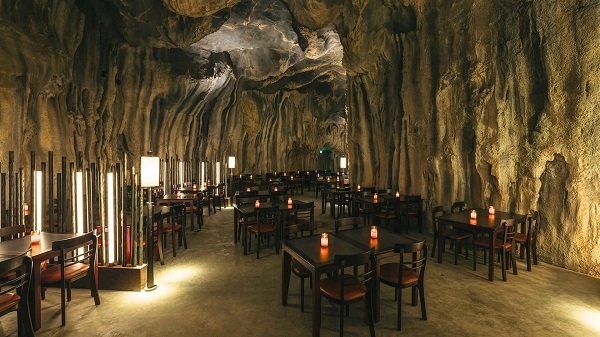 Cavern-Restaurant