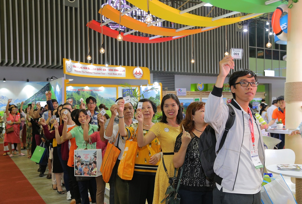 BenThanh Tourist to chuc nhieu minigame tang qua du lich mien phi tai ITE HCMC