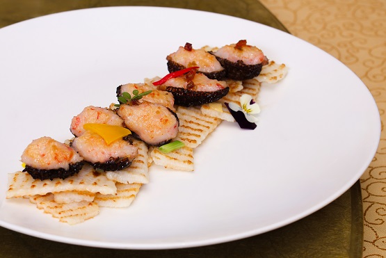 Nấm bụng dê ngồi tôm chiên xào hoài sơn tươi 