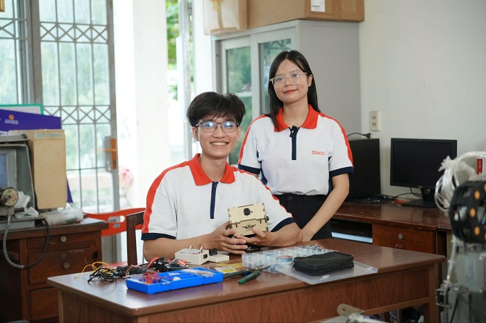 Dự án Thiết bị cảnh báo chướng ngại vật cho người khiếm thị của Đội B-Wings