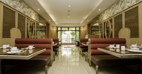 Không gian nhà hàng1