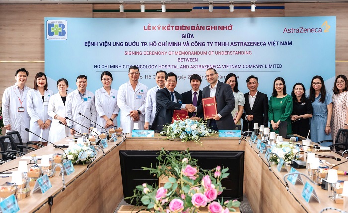 Đại diện BV Ung bướu TP.HCM và CTy AstraZeneca VNký kết hợp tác giai đoạn 2024 - 2027