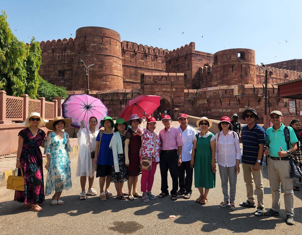 05 Du khach BenThanh Tourist tham quan Phao dai Do tai An Do Agra