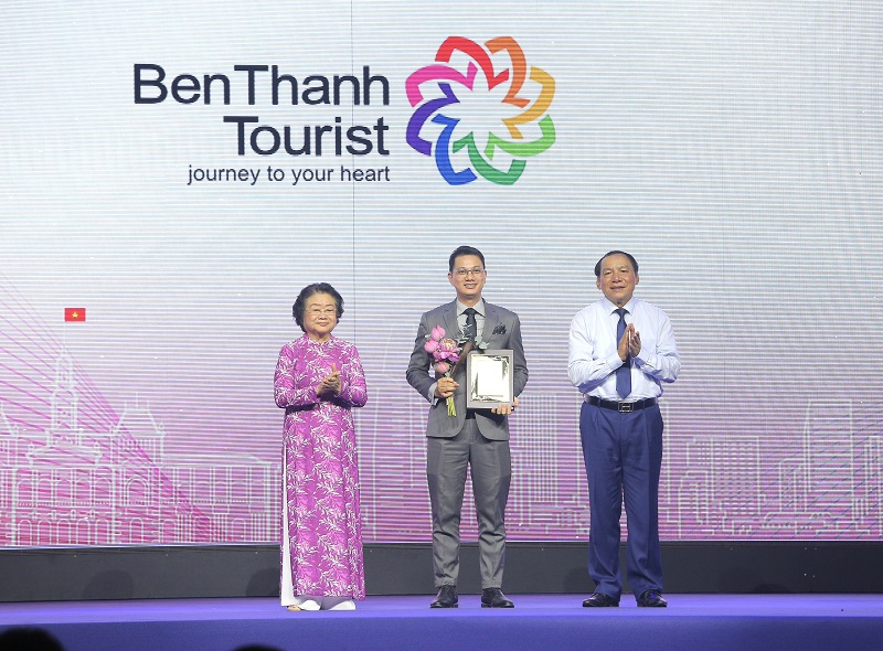 BenThanh Tourist  nhan giai Top 20 doanh nghiep lu hanh Noi dia hang dau nam 2023