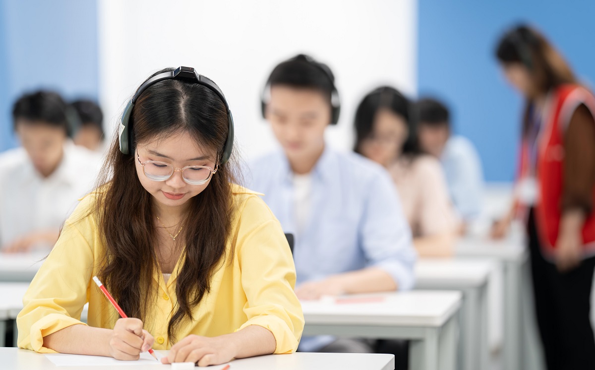 Các trường đại học học viện trong nước các thí sinh có điểm IELTS