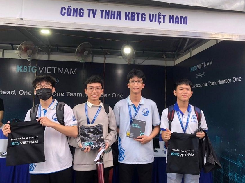 Ngày hội việc làm tại trường Đại học Công nghệ Thông tin TP.HCM