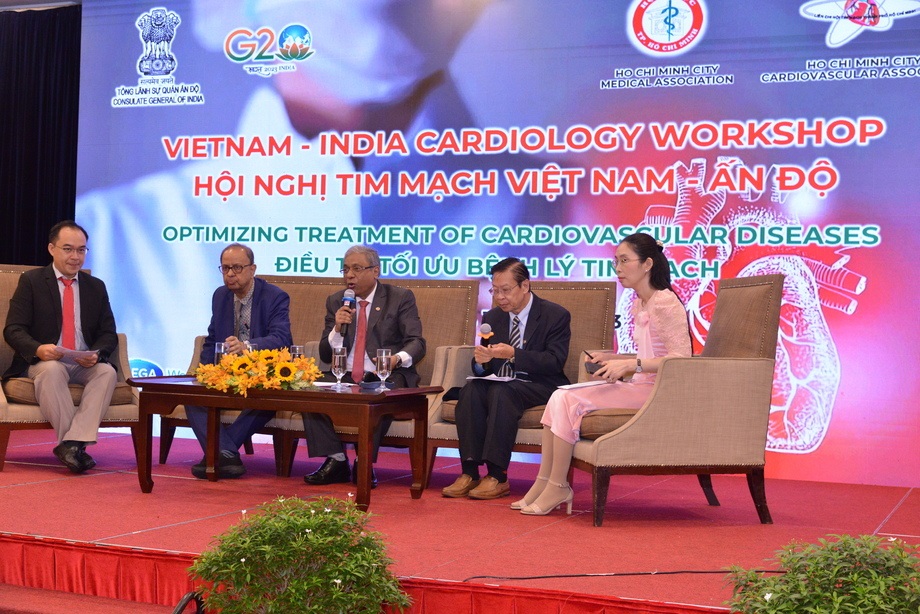 Phiên chia sẻ chuyên sâu  thào luận Hội nghị tim mạch Việt Nam - Ấn Độ