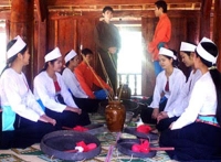 RƯỢU CẦN CỦA NGƯỜI MƯỜNG